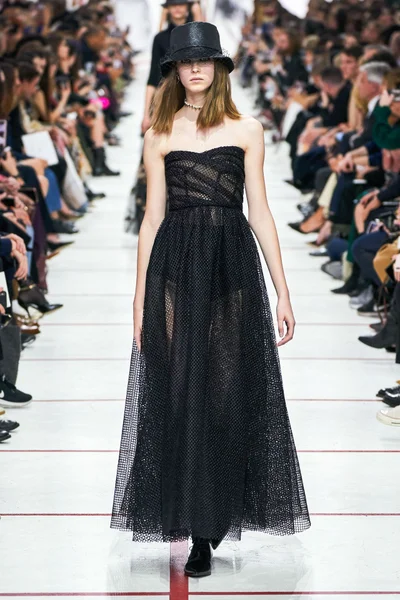 Look 76